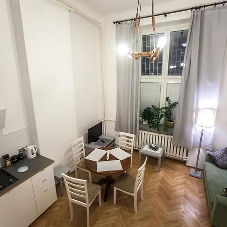 Apartamenty Varsovie Żelazna Esterno foto
