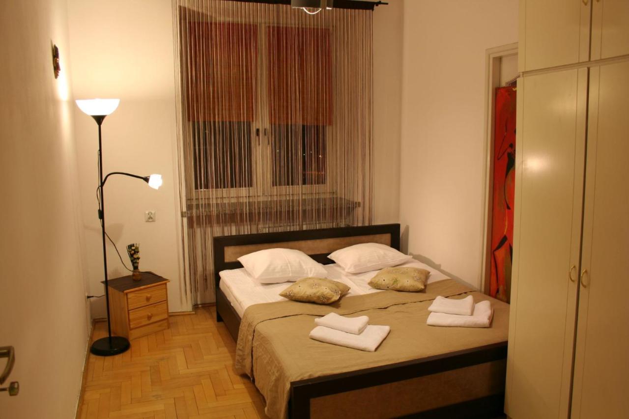 Apartamenty Varsovie Żelazna Esterno foto